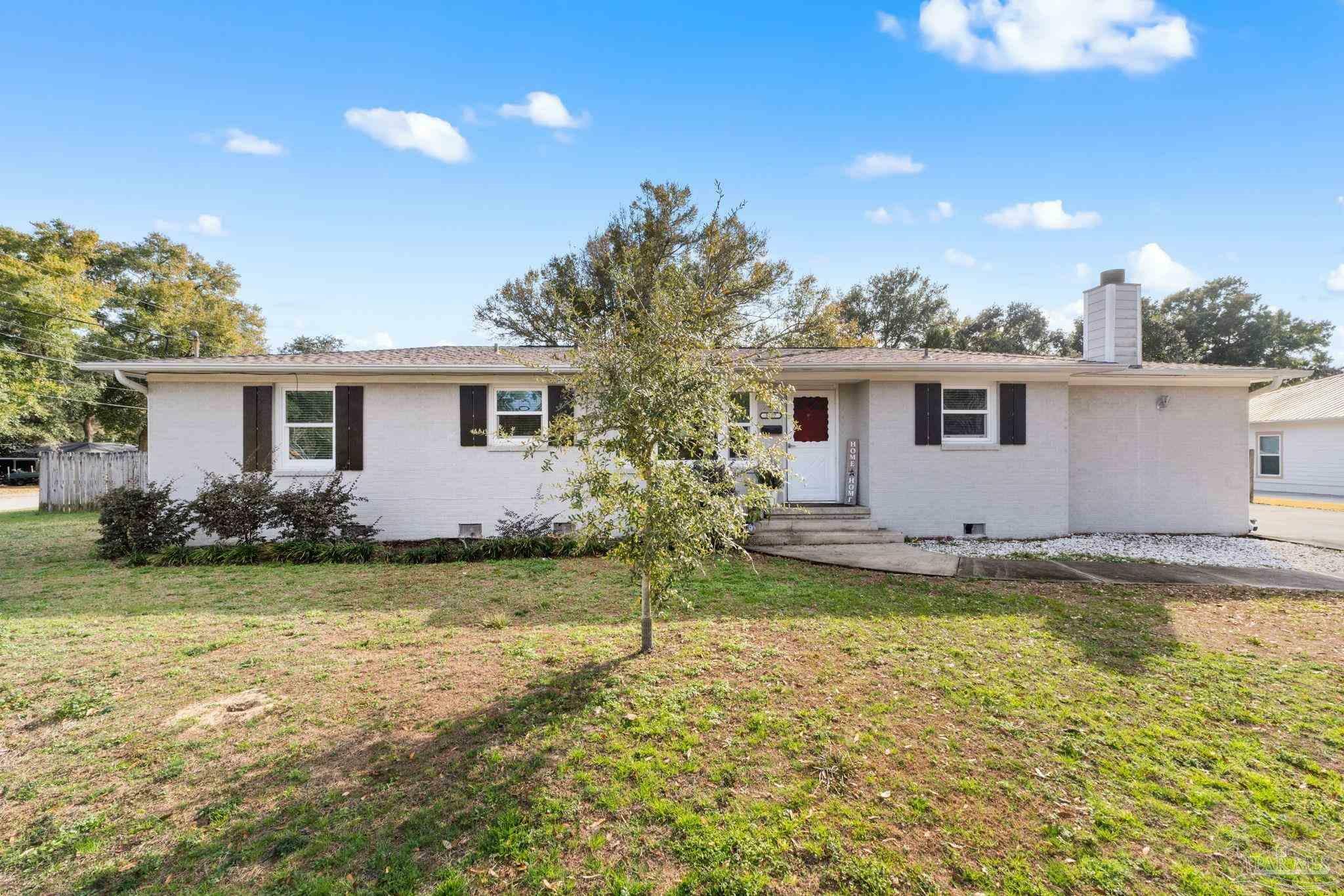 Property Photo: 3207 E Mallory St FL 32503