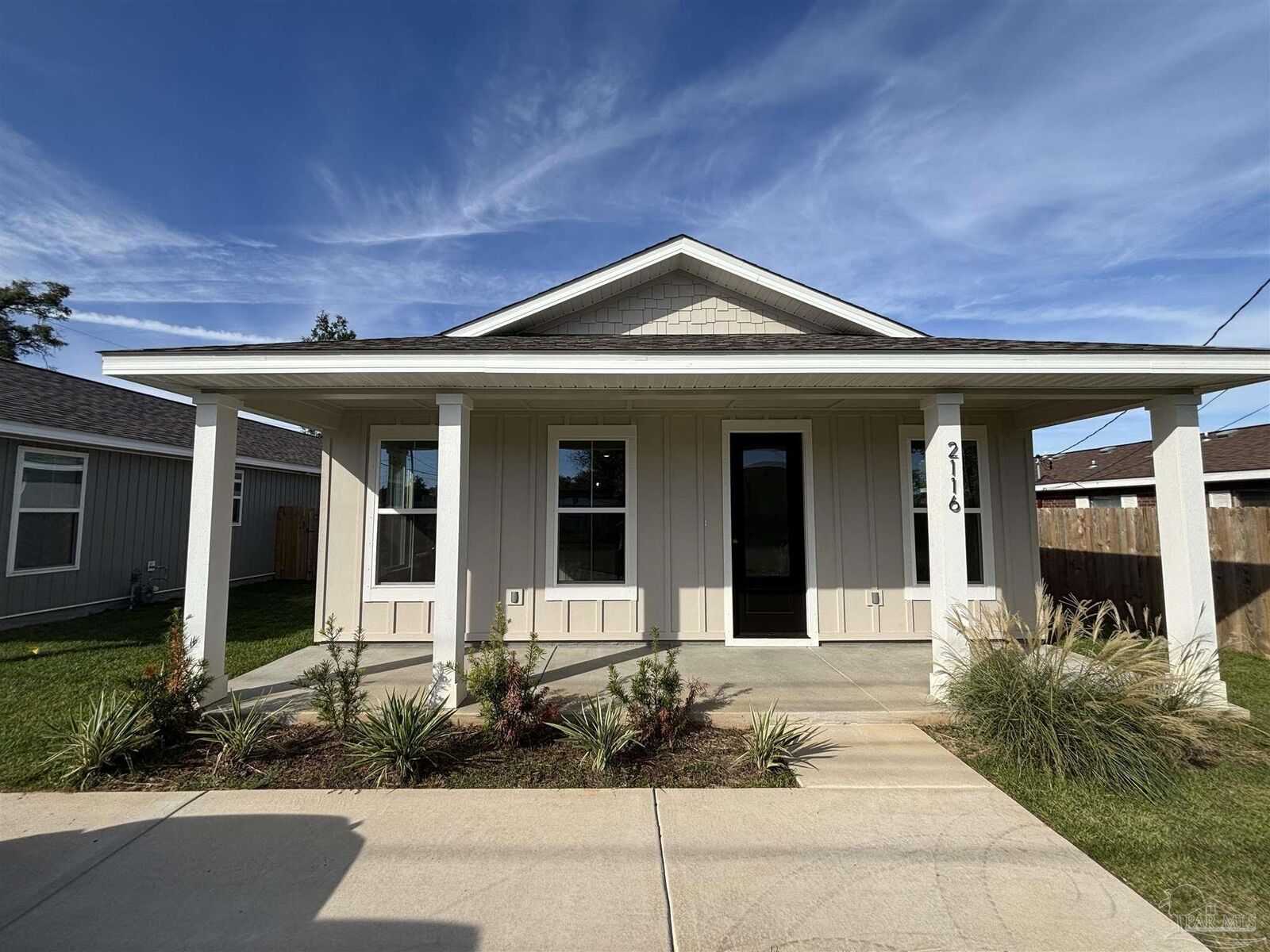 Property Photo:  2116 W De Soto St  FL 32505