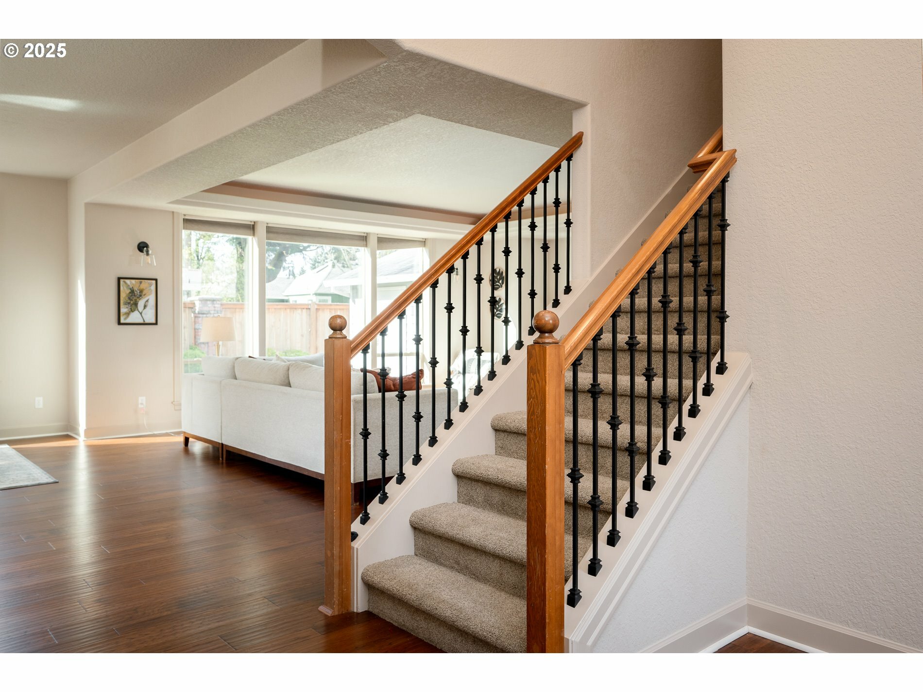 Property Photo: 5237 SE Castle Rock Ct OR 97267