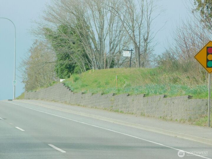 Property Photo: 9999 E. Highway 101 WA 98362