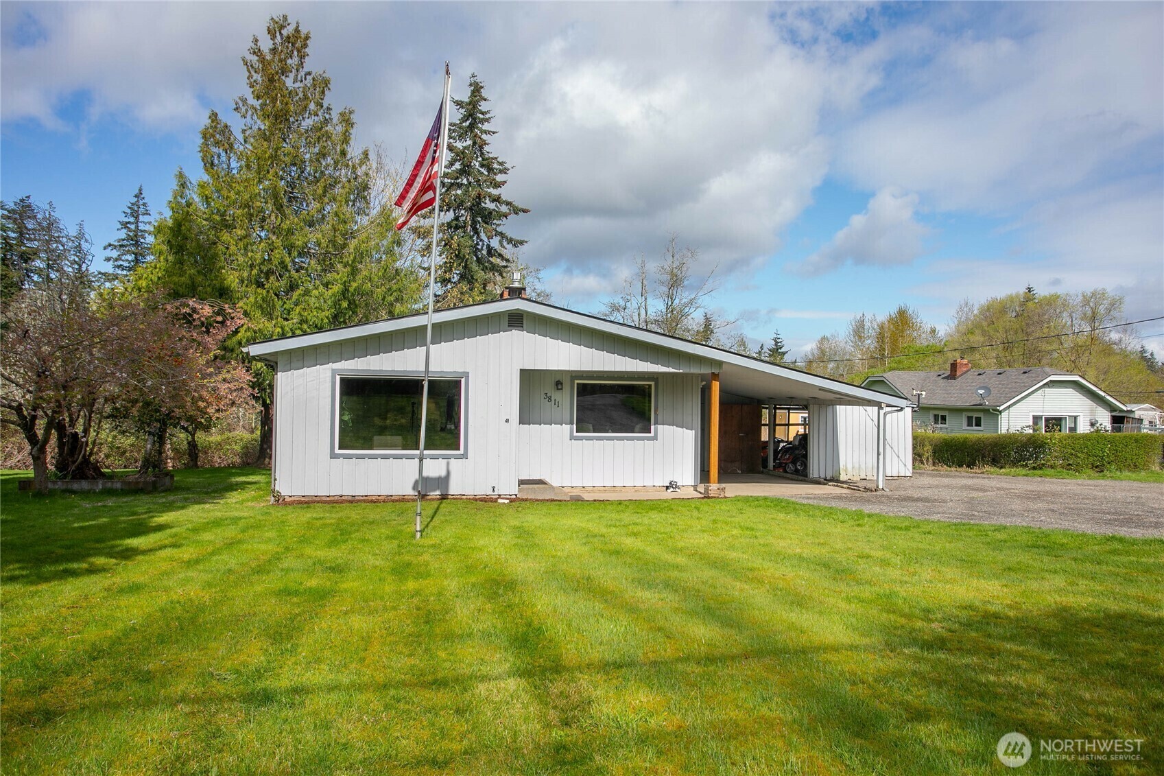 Property Photo: 3811 E Sunset Drive WA 98226