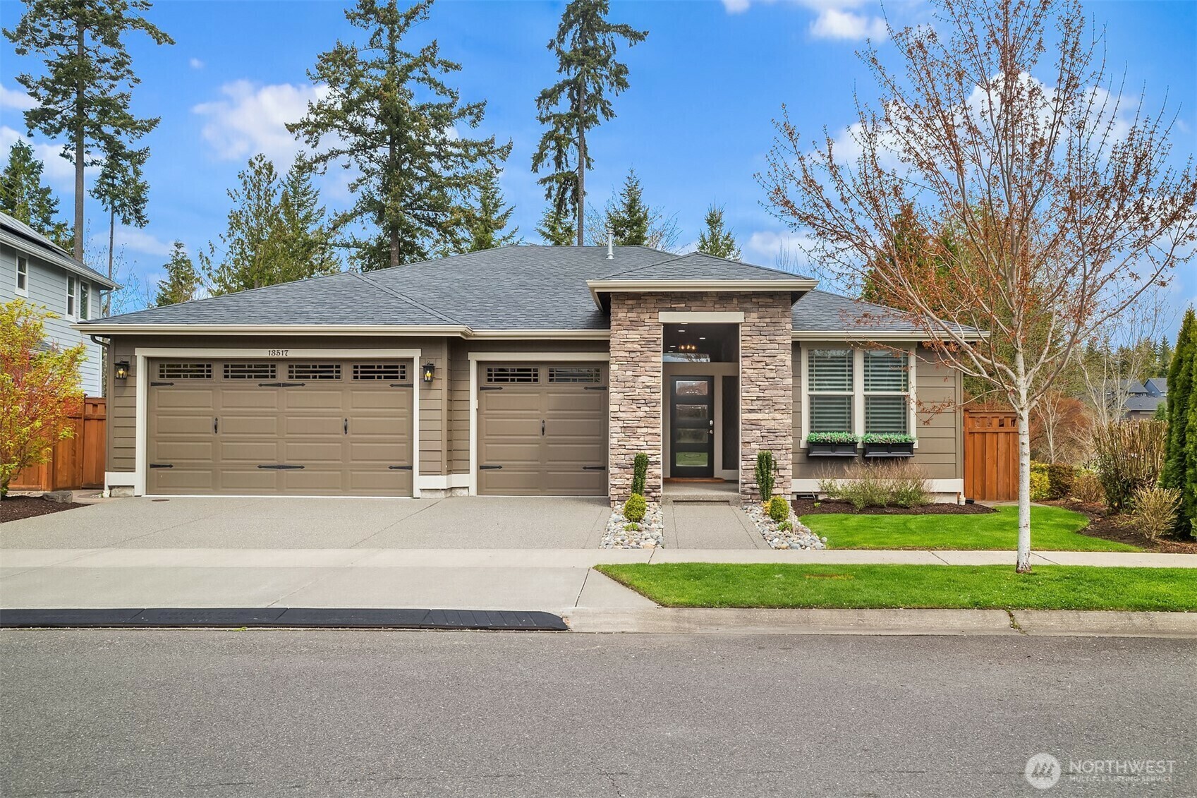 Property Photo: 13517 185th Avenue Ct E WA 98391