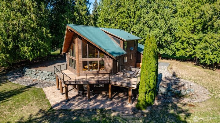 Property Photo:  37914  Theo Lane  WA 98237