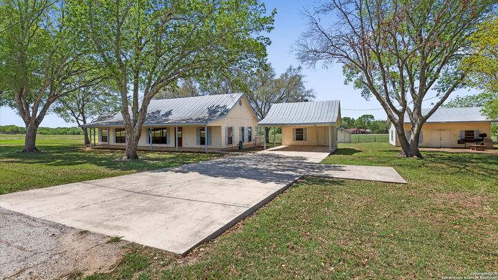 Property Photo:  1345 Fm 471  TX 78009 