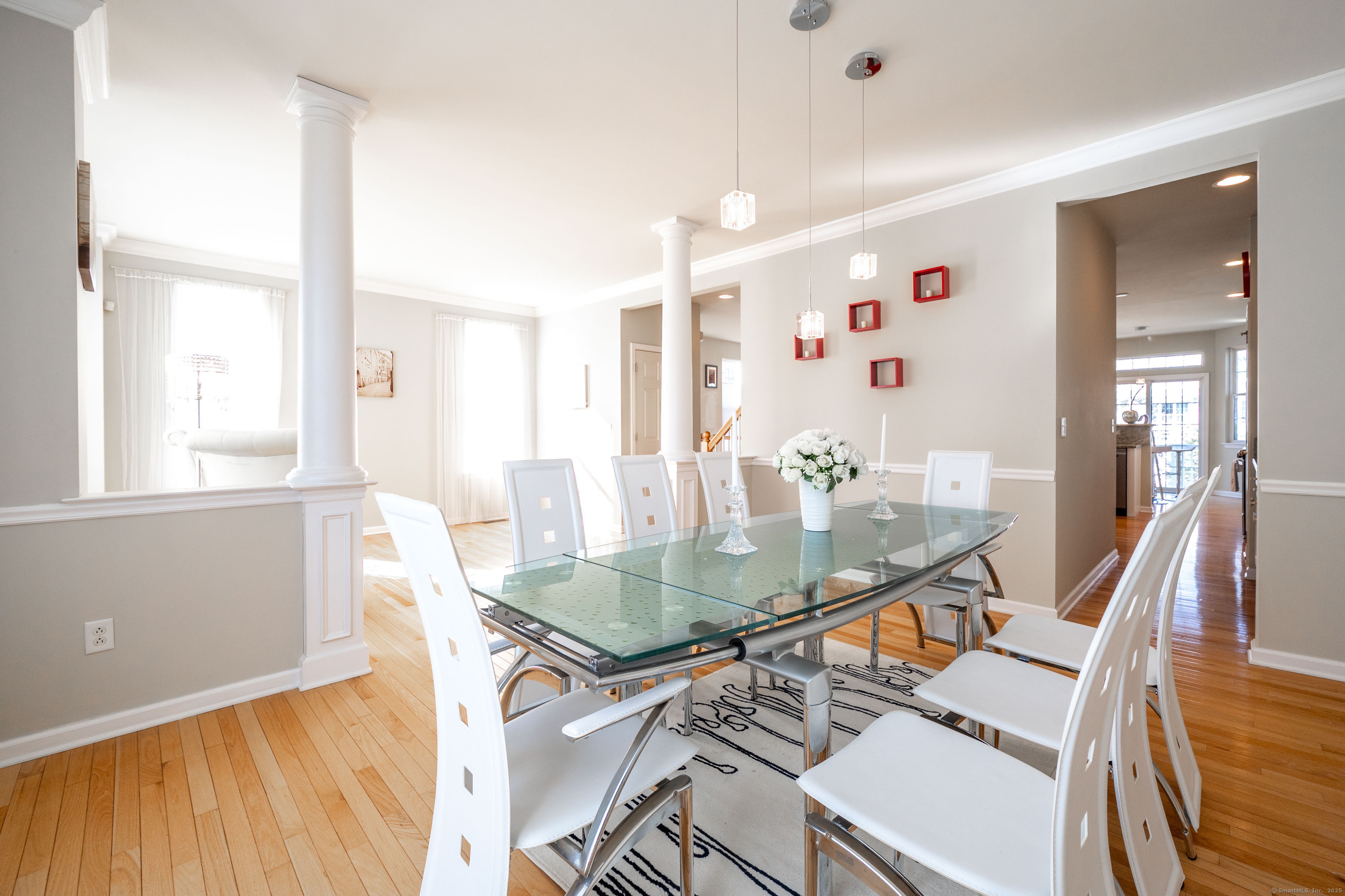 Property Photo: 8 Cambridge Drive 8 CT 06811
