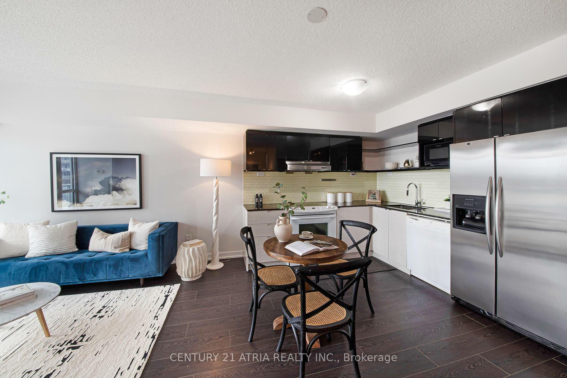 Property Photo: 121 McMahon Drive 603 ON M2K 0C1