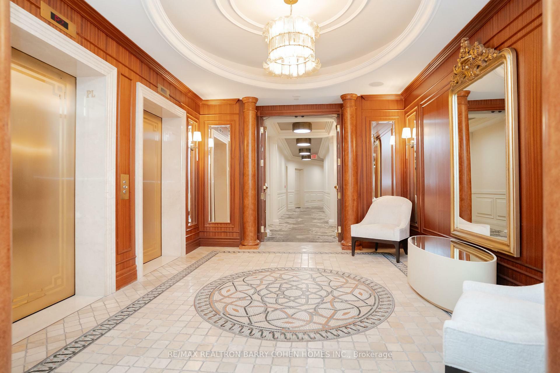 Property Photo: 7071 Bayview Avenue 108 ON L3T 7Y8