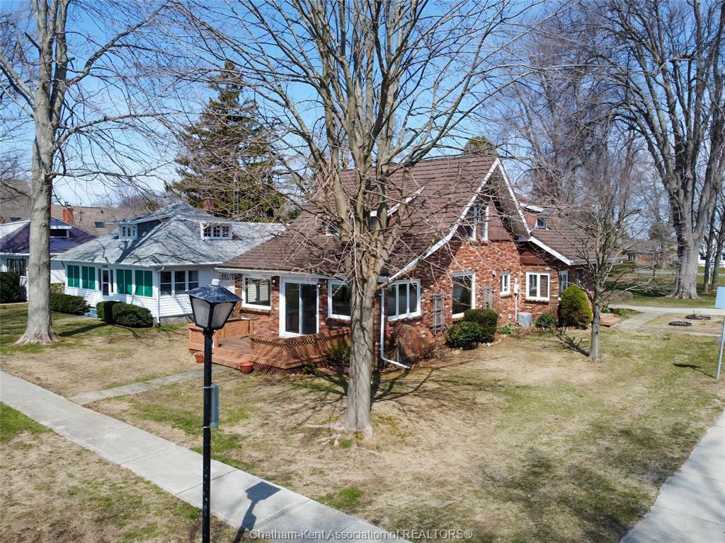 Property Photo: 395 Towanda Boulevard ON N0P 1A0
