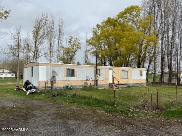 51 Trepanier Ct  Tieton WA 98947 photo