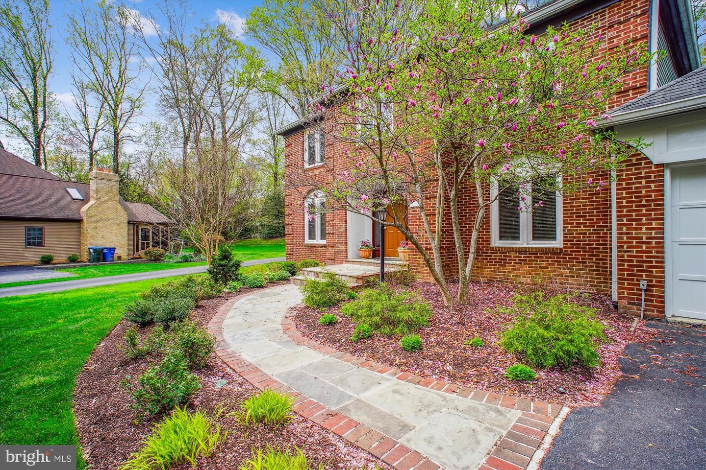 Property Photo: 3430 Valewood Drive VA 22124