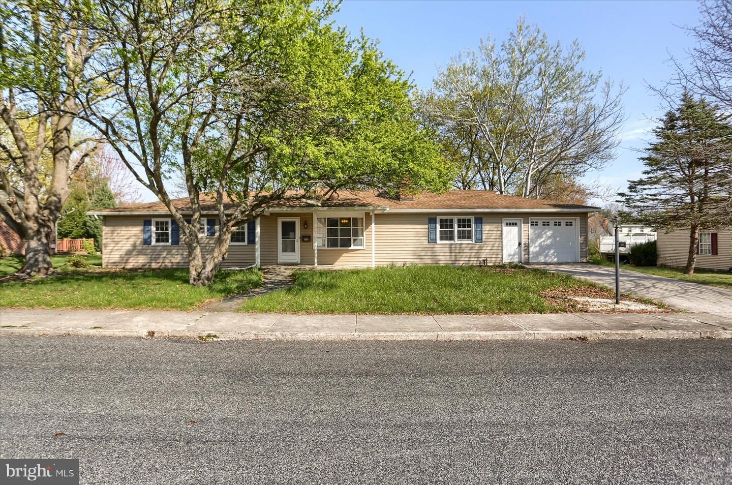 Property Photo:  230 Ewell Avenue  PA 17325 