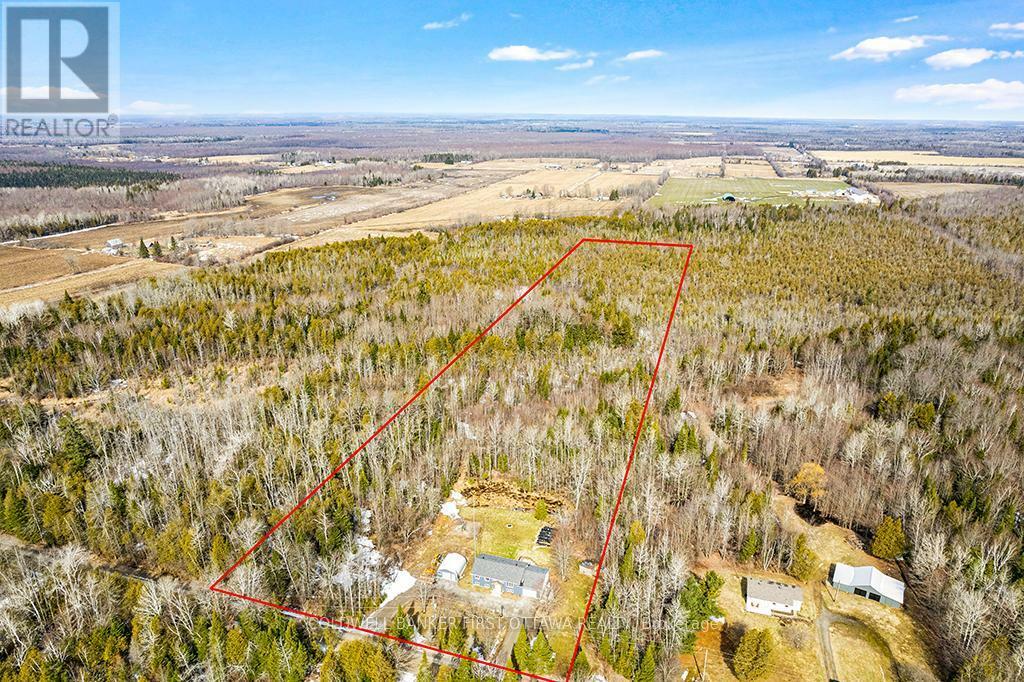 Property Photo: 3568 McLachlin Road ON K7H 3C3