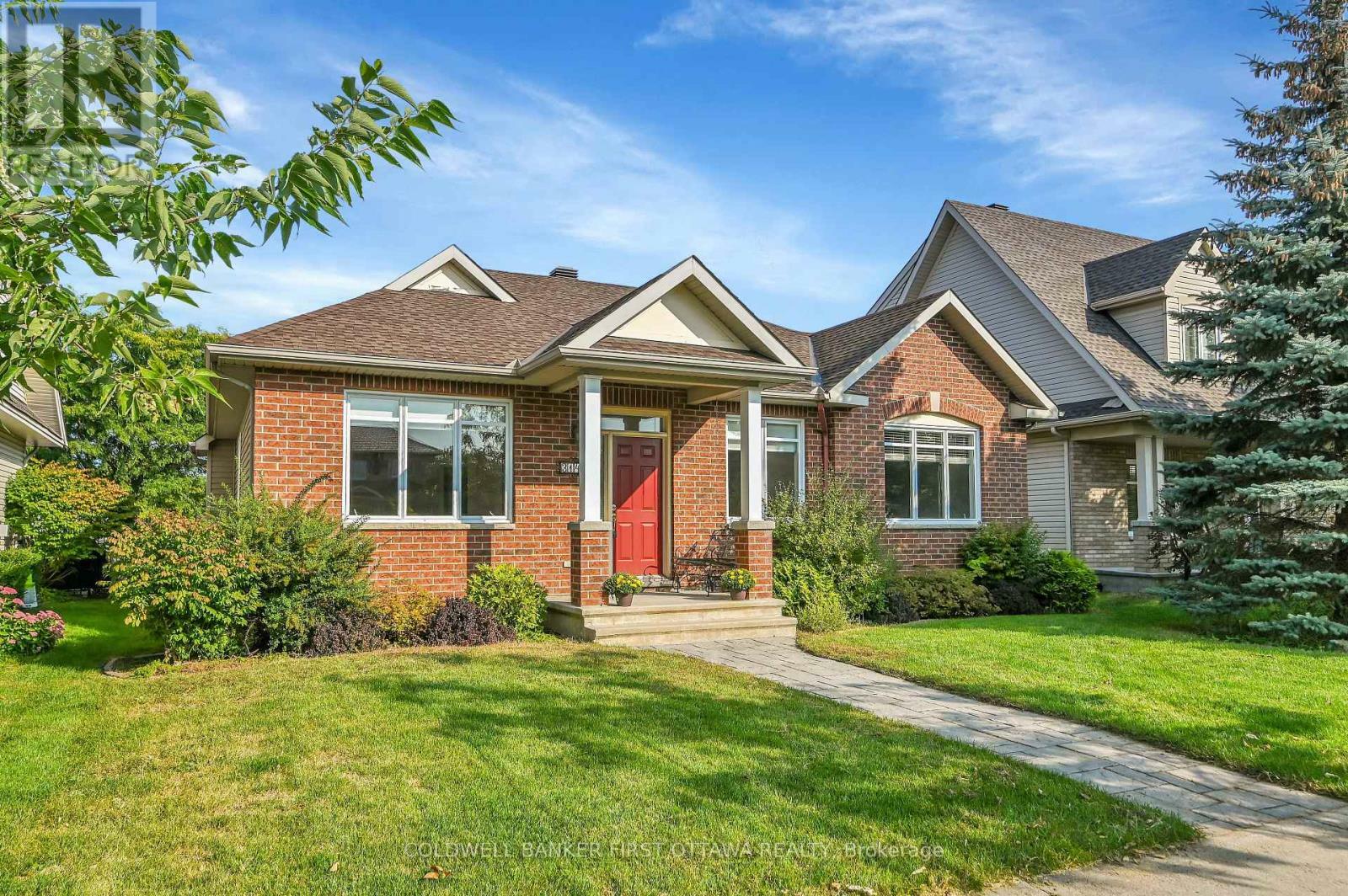 Property Photo: 3143 Findlay Creek Drive ON K1T 4G1