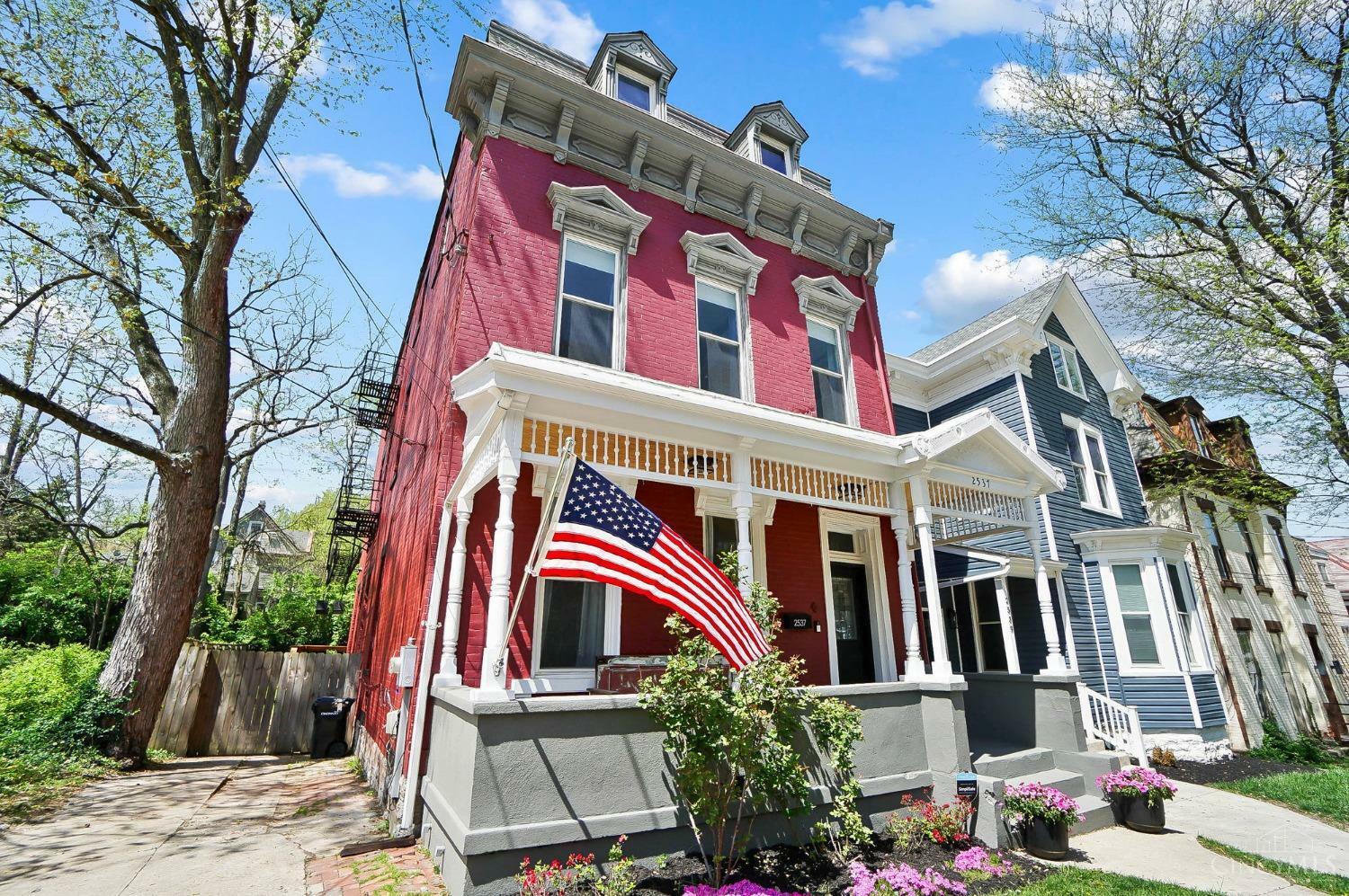 Property Photo: 2537 Hackberry Street OH 45206