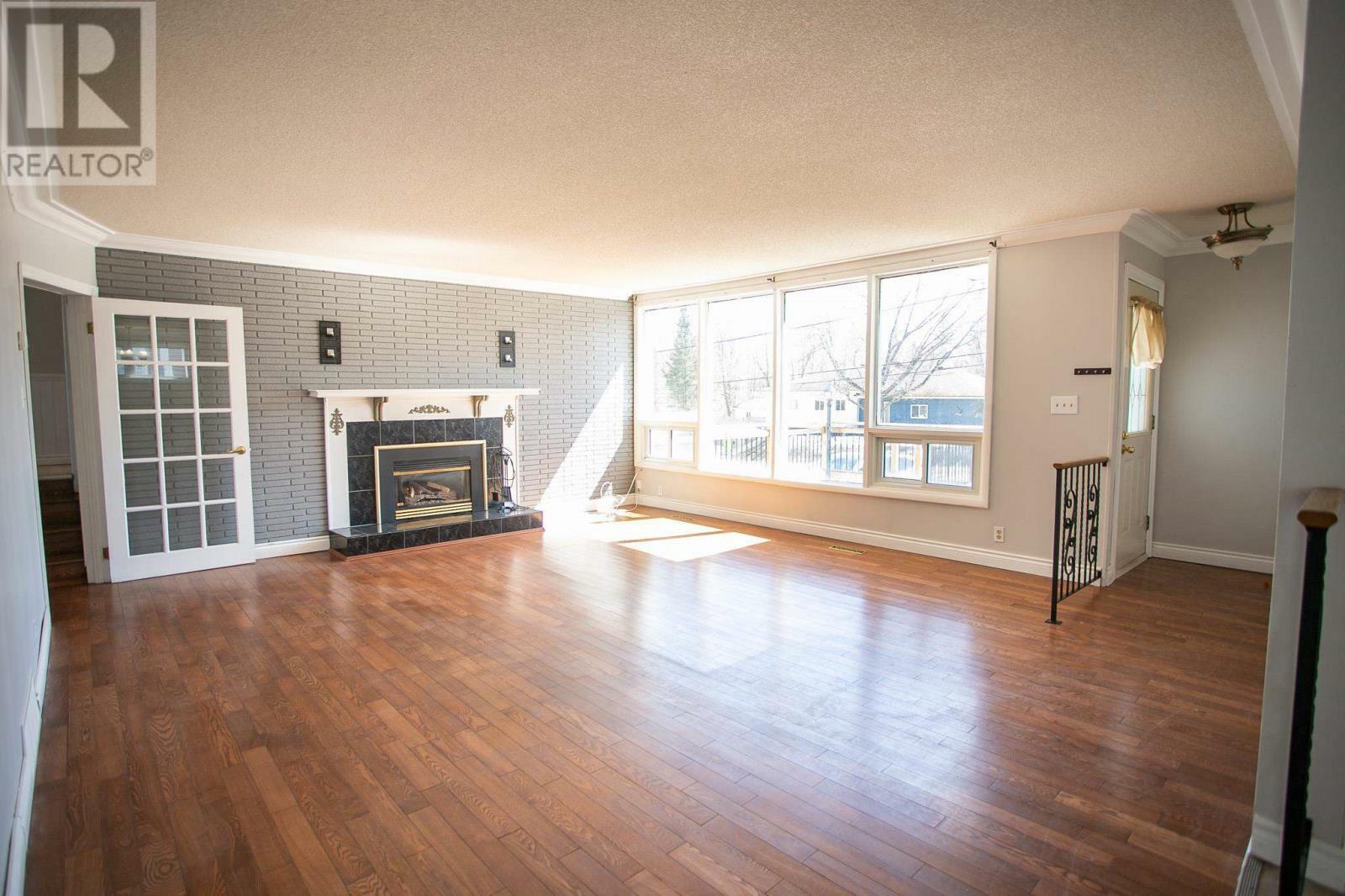 Property Photo: 356 Macdonald Ave ON P6B 1H6
