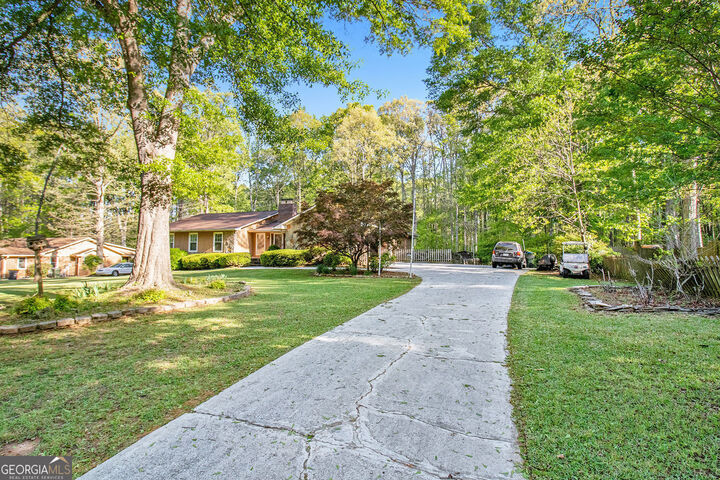 Property Photo: 215 North Mourning Dove Drive N GA 30215