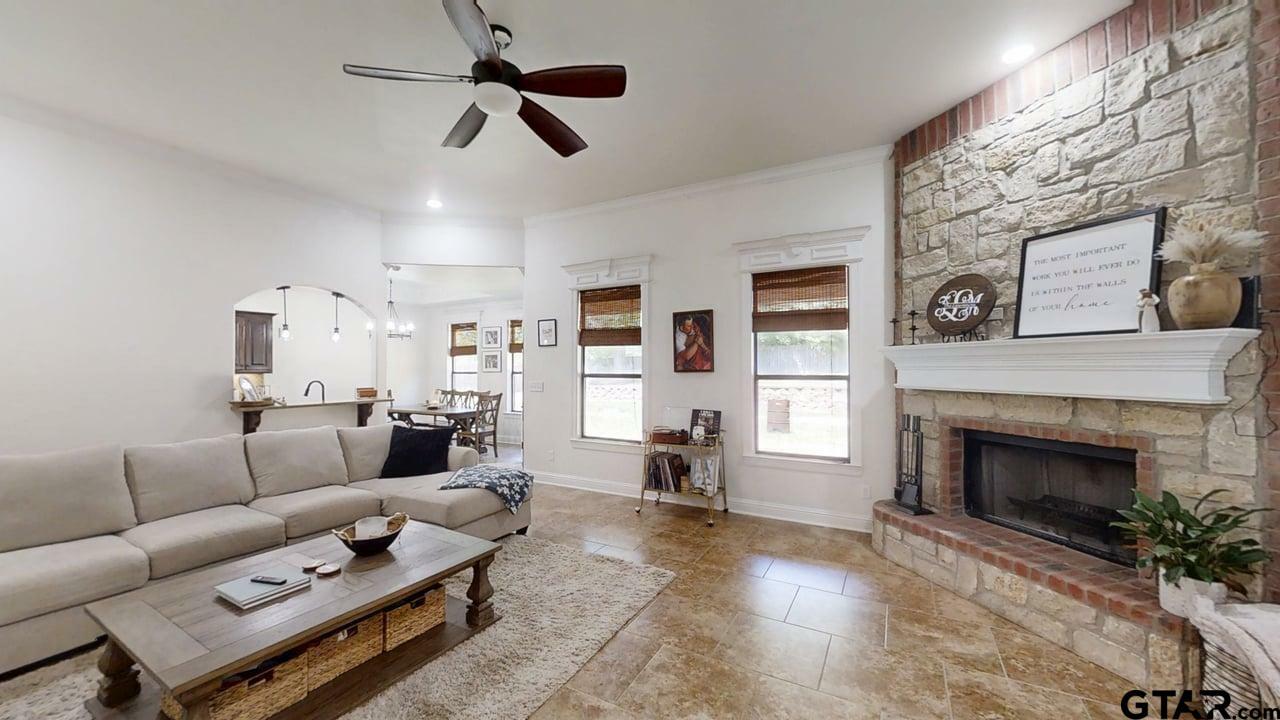 Property Photo:  809 Crepe Myrtle  TX 75604 