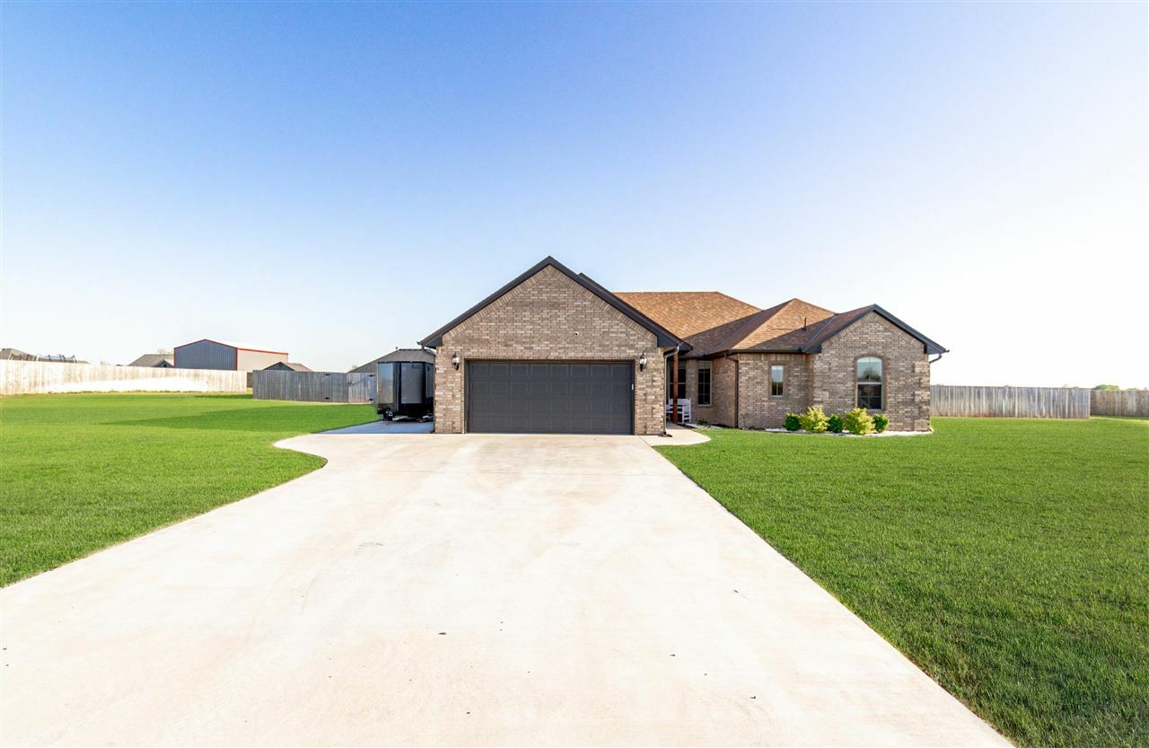 Property Photo: 12143 NE Stone Ridge Ln OK 73541