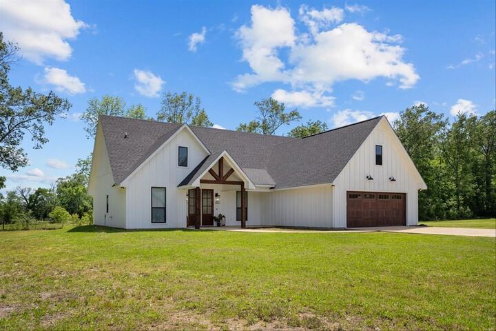 Property Photo: 217 Derek Road TX 75904