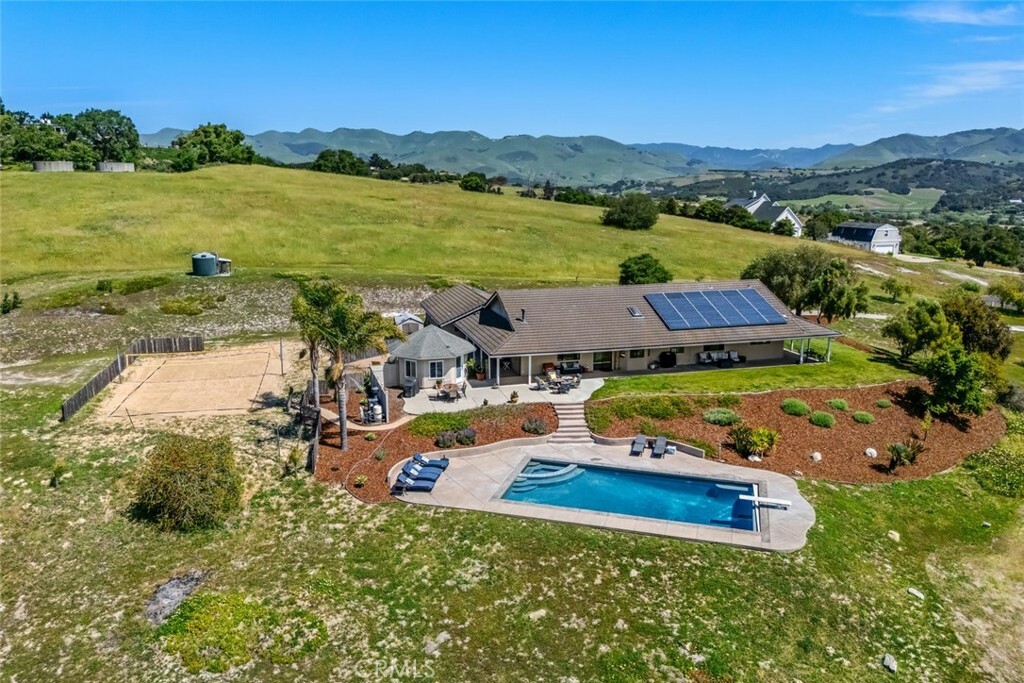 225 Pioneer Cir  Arroyo Grande CA 93420 photo