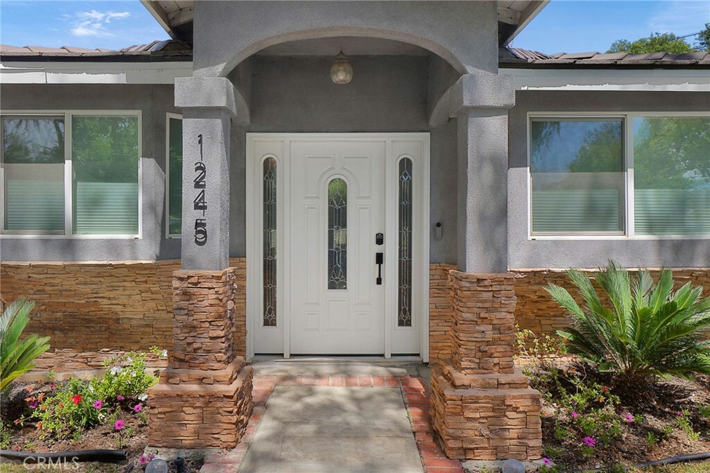 Property Photo: 1245 Calle Pensamiento CA 91360