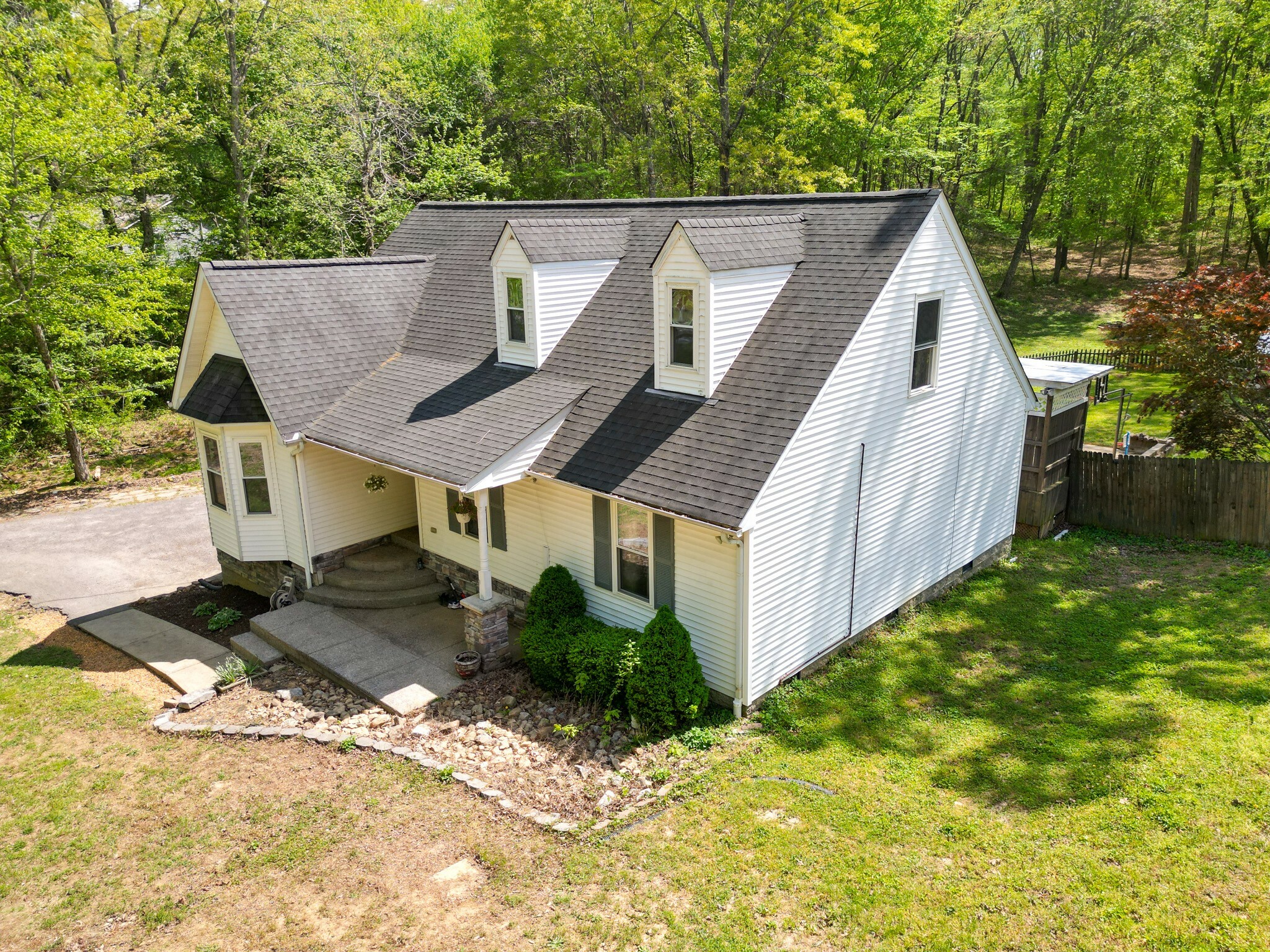 Property Photo: 188 Gaskins Rd TN 37055