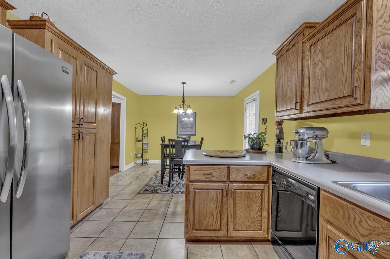 Property Photo: 1505 Frost Road AL 35621