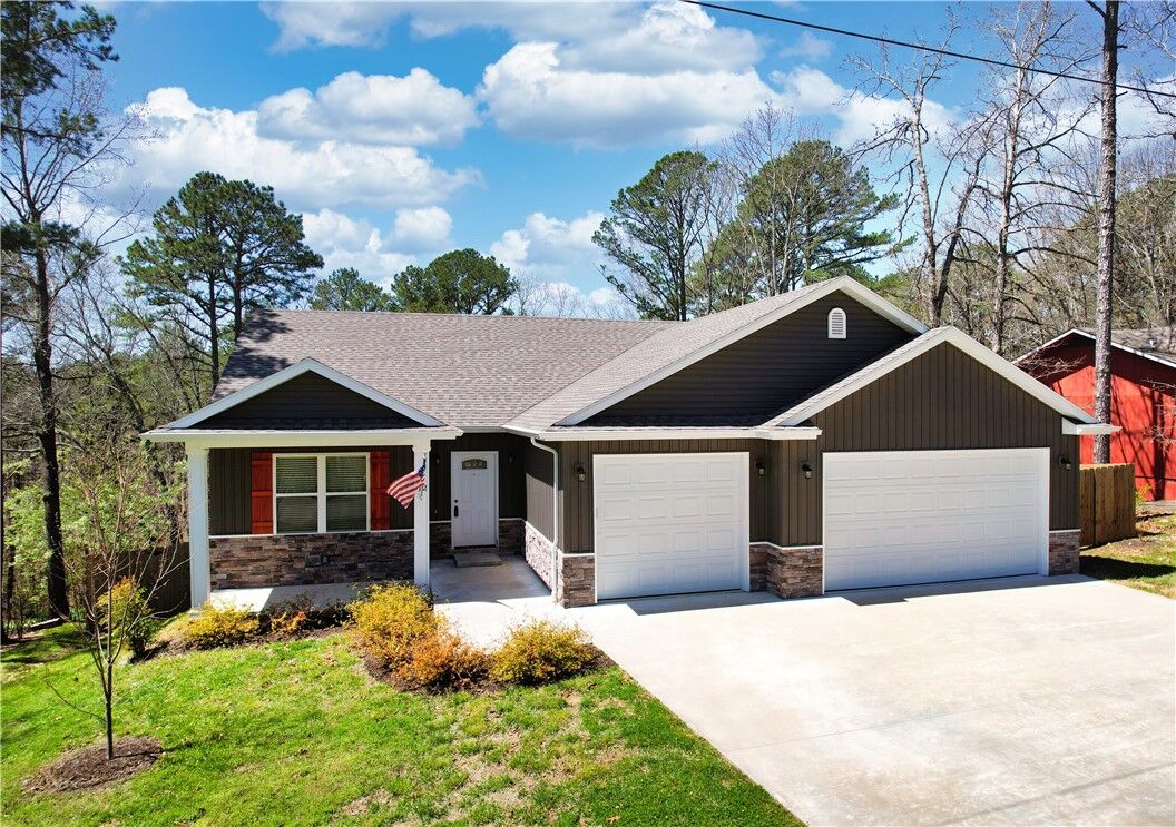 Property Photo:  12 Newquay Lane  AR 72714 