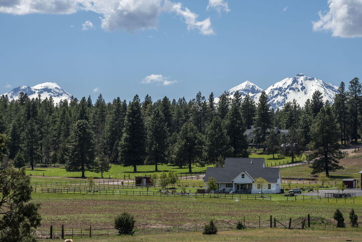 69335 Sisters View Drive  Sisters OR 97759 photo