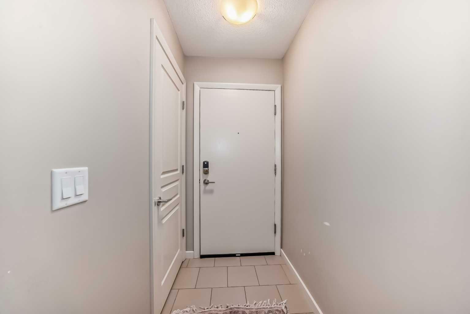 Property Photo: 1320 1 Street SE 1502 AB T2G 0G8