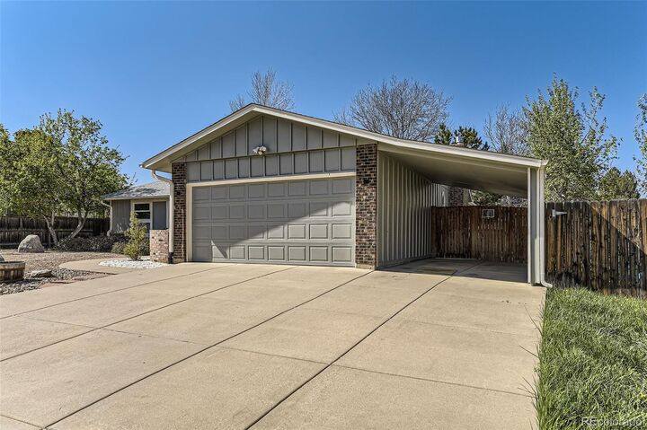 Property Photo: 6953 W Roxbury Place CO 80128