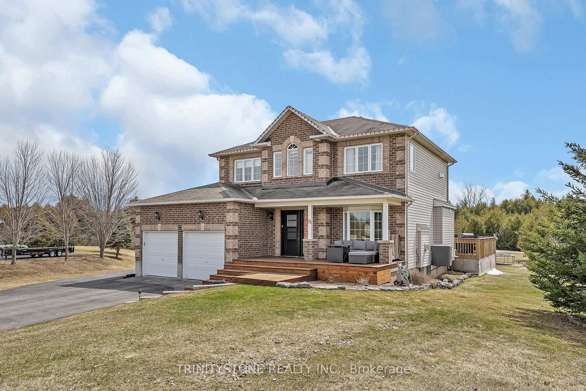 Property Photo: 23 Canadian Drive ON K0A 1B0