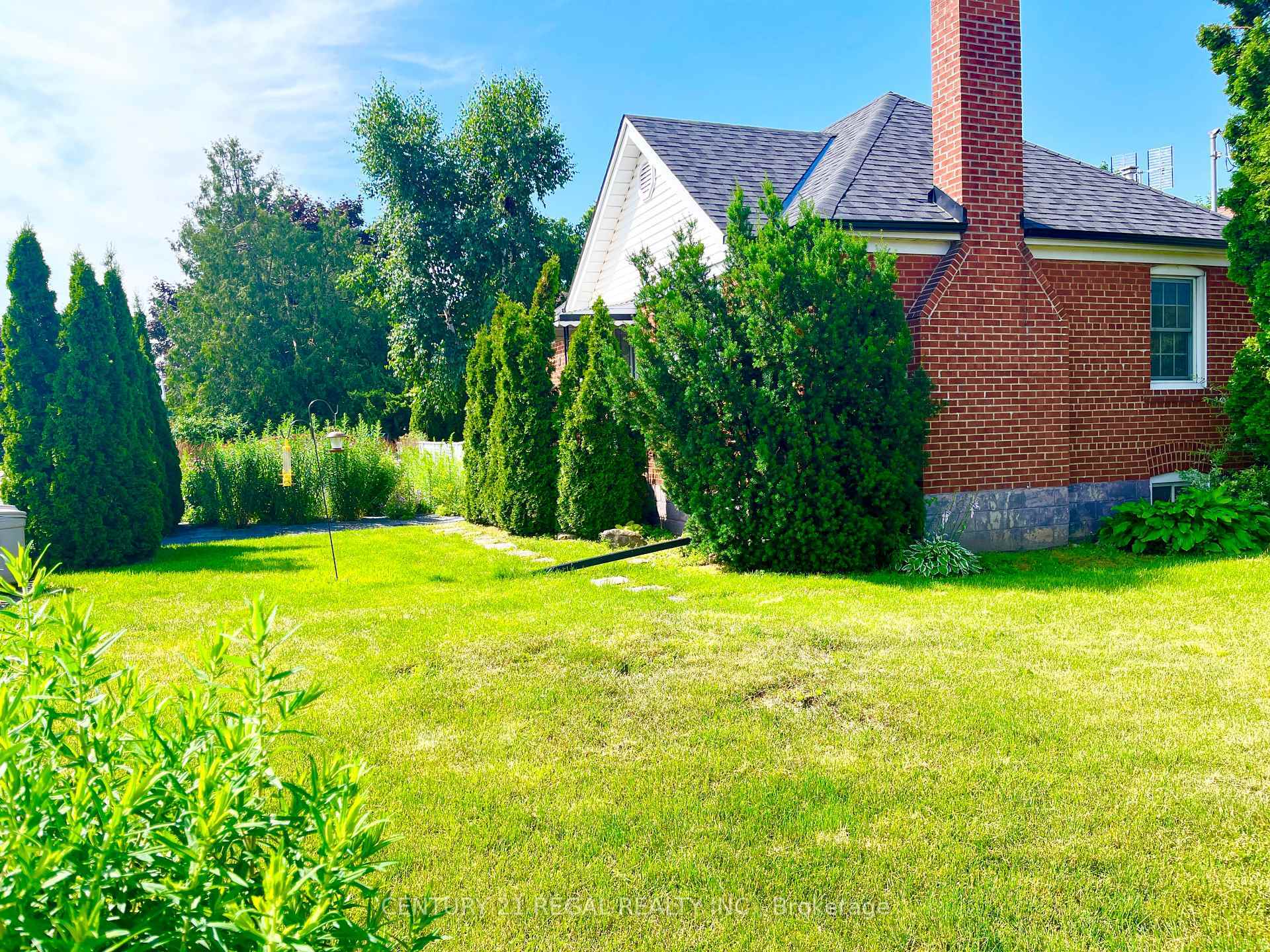 493 Plains Road  Toronto ON M4C 2Y7 photo
