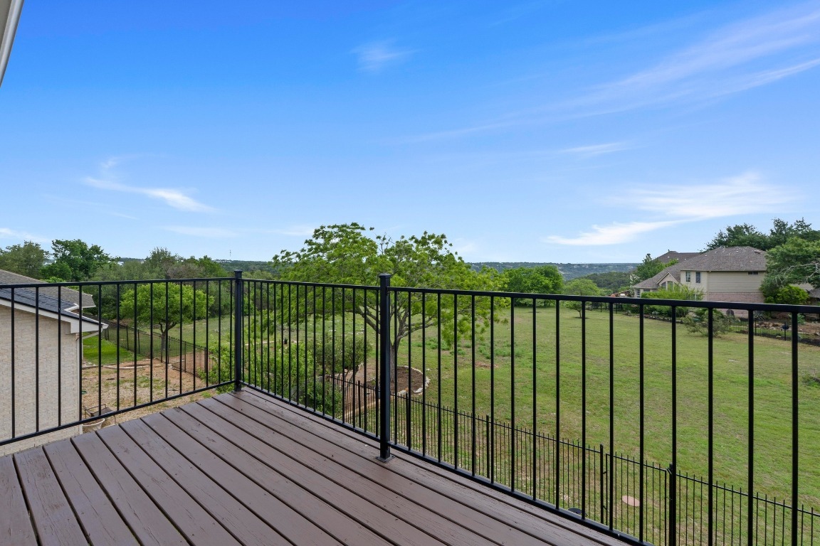 Property Photo: 10012 Scull Creek Drive TX 78730