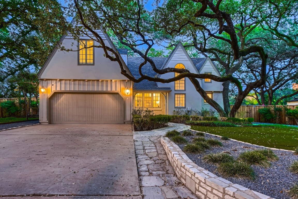 Property Photo: 1006 Gaston Avenue TX 78703