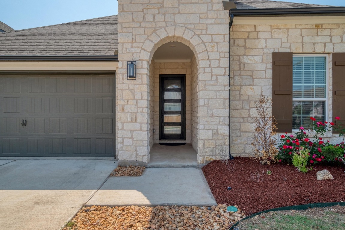 Property Photo: 321 Crescent Heights Drive TX 78628