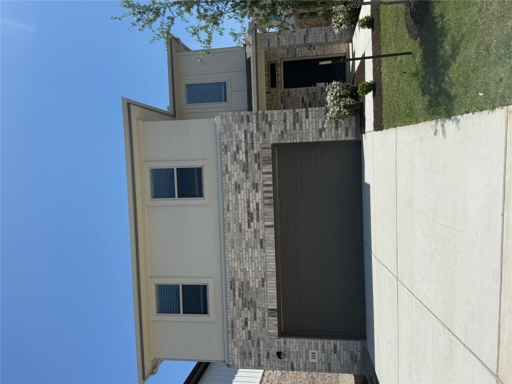 558 Backstays Loop  Kyle TX 78640 photo