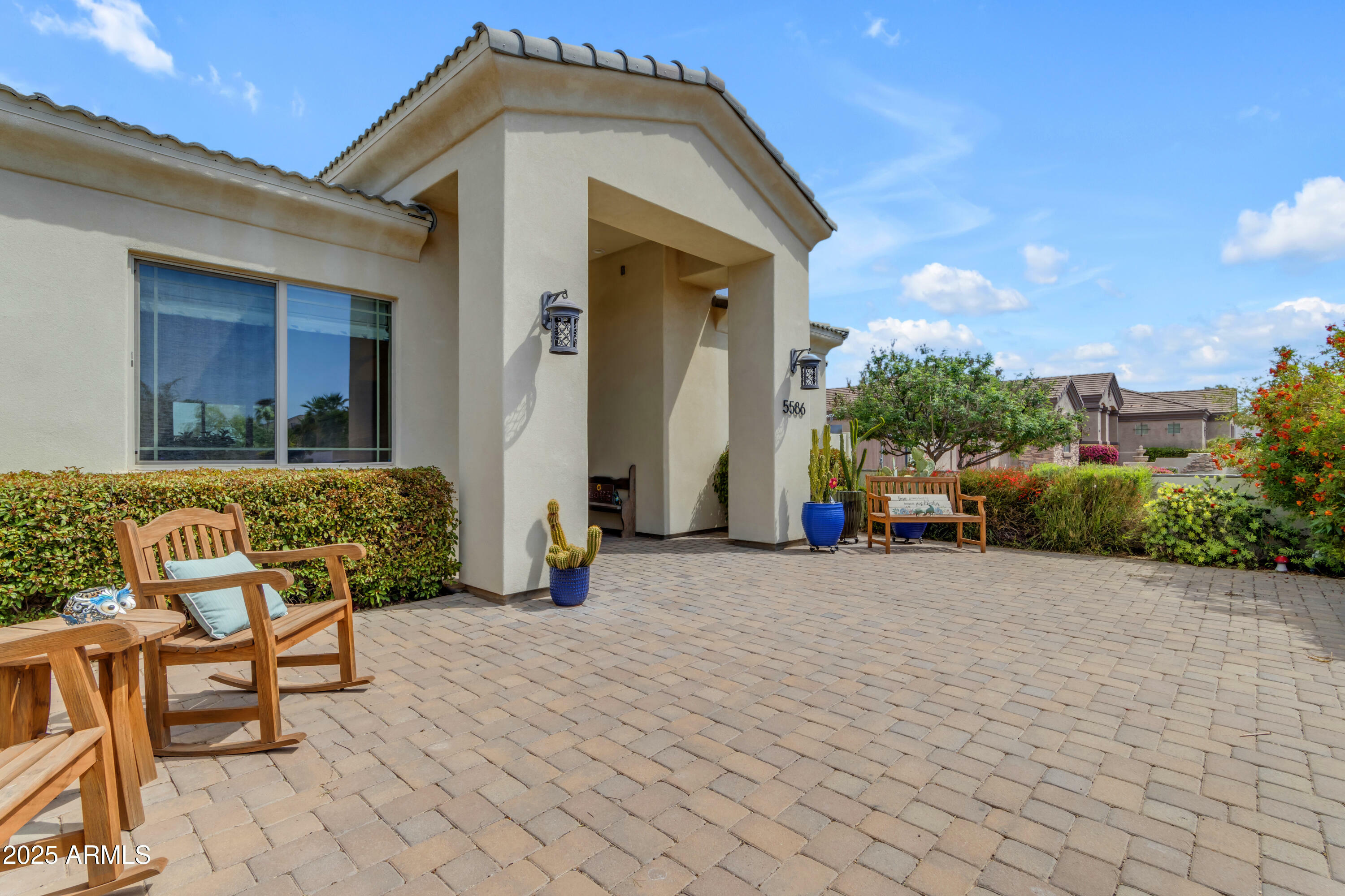 Property Photo: 5586 W Rock Court AZ 85144