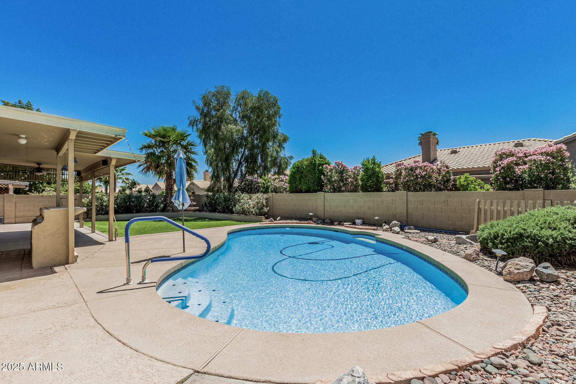 8911 E Sutton Drive  Scottsdale AZ 85260 photo
