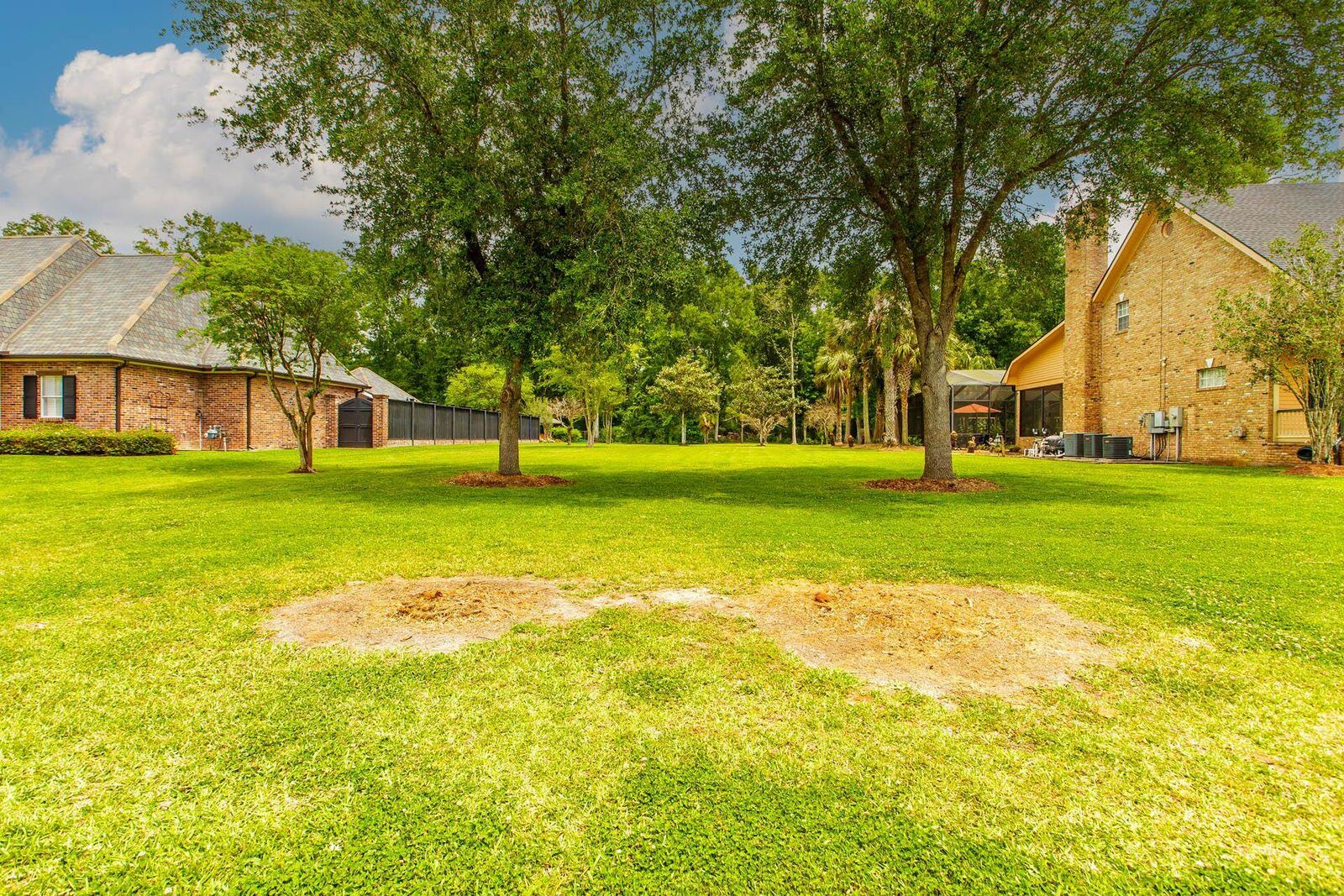 Property Photo: 408 Ardoyne Drive LA 70360