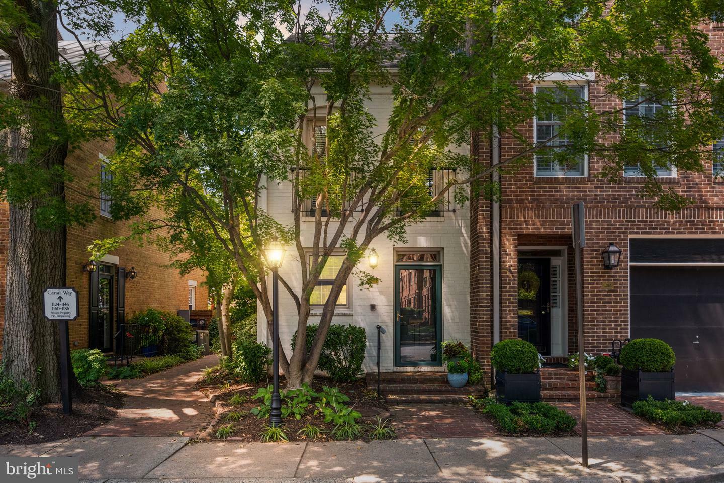 1110 N Pitt Street  Alexandria VA 22314 photo