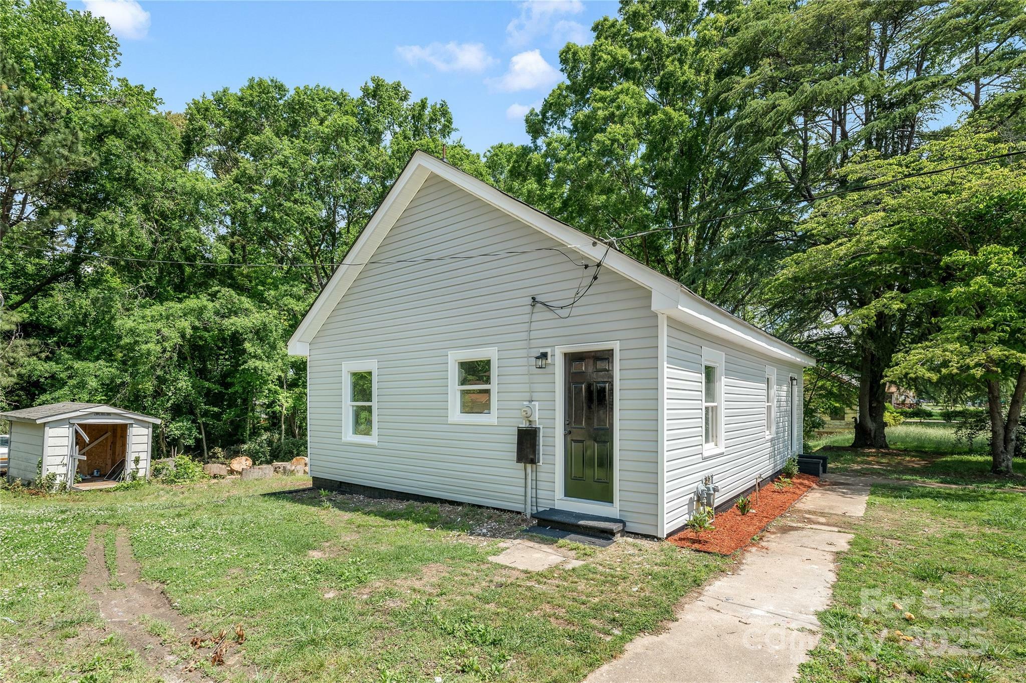 Property Photo: 509 Hetty Hill Street SC 29340