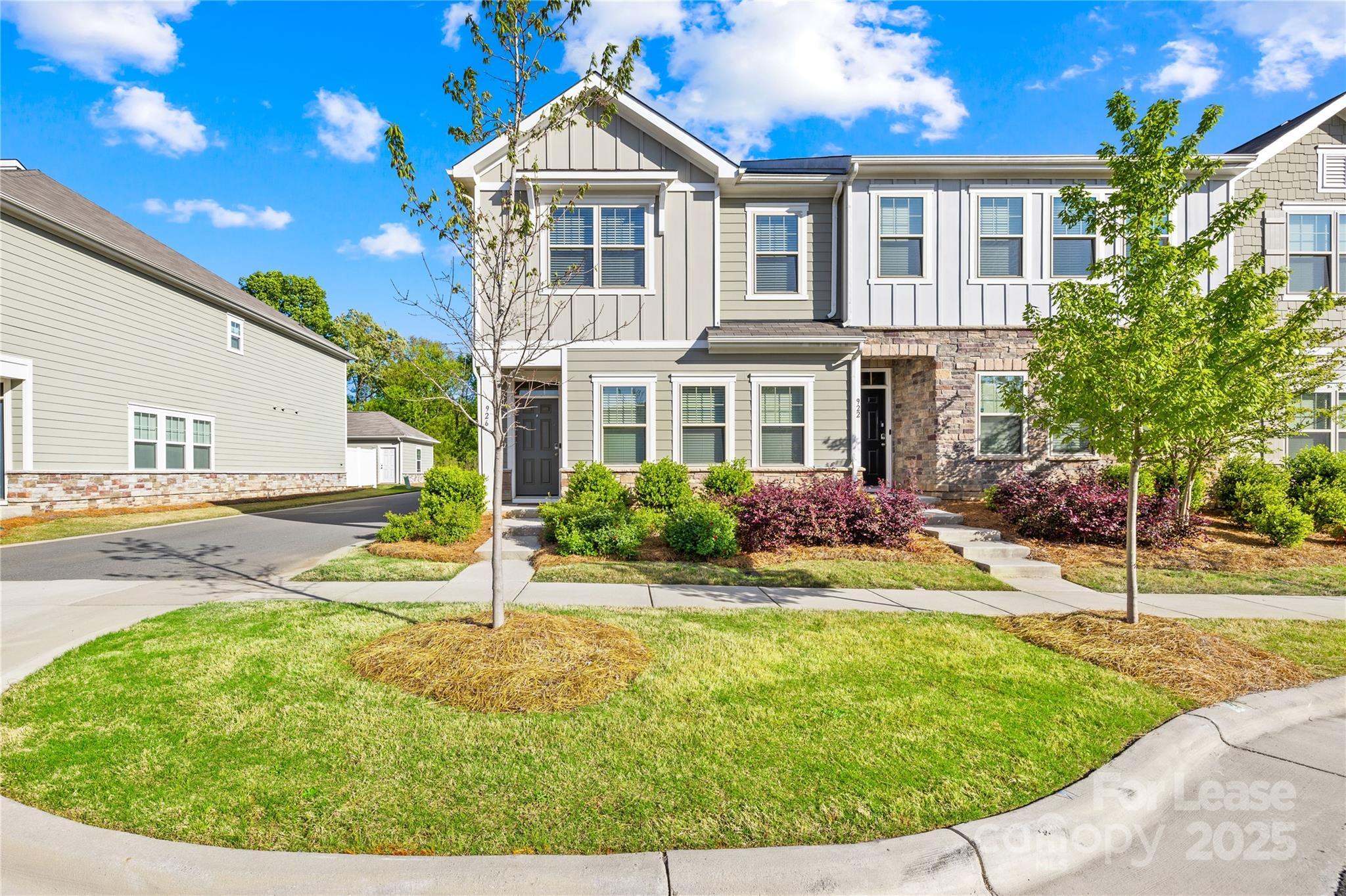 Property Photo: 926 Sagecroft Lane NC 28079