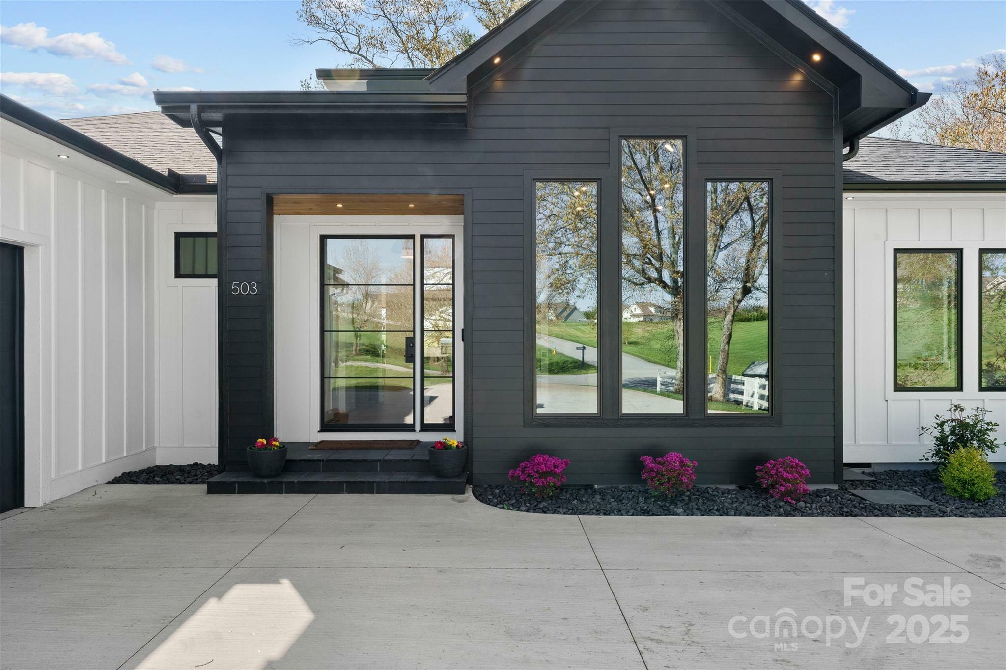 Property Photo: 503 Nesbitt Drive NC 28759