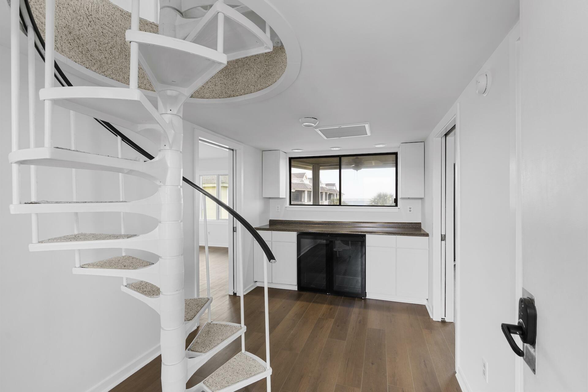 Property Photo: 9000 Palmetto Drive # 304 D-304 SC 29451