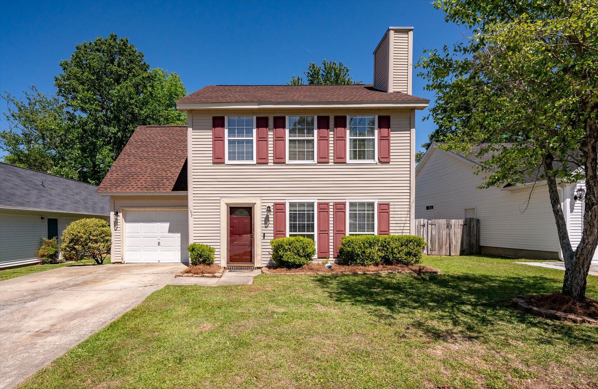 Property Photo: 109 E Hartwick Lane SC 29445