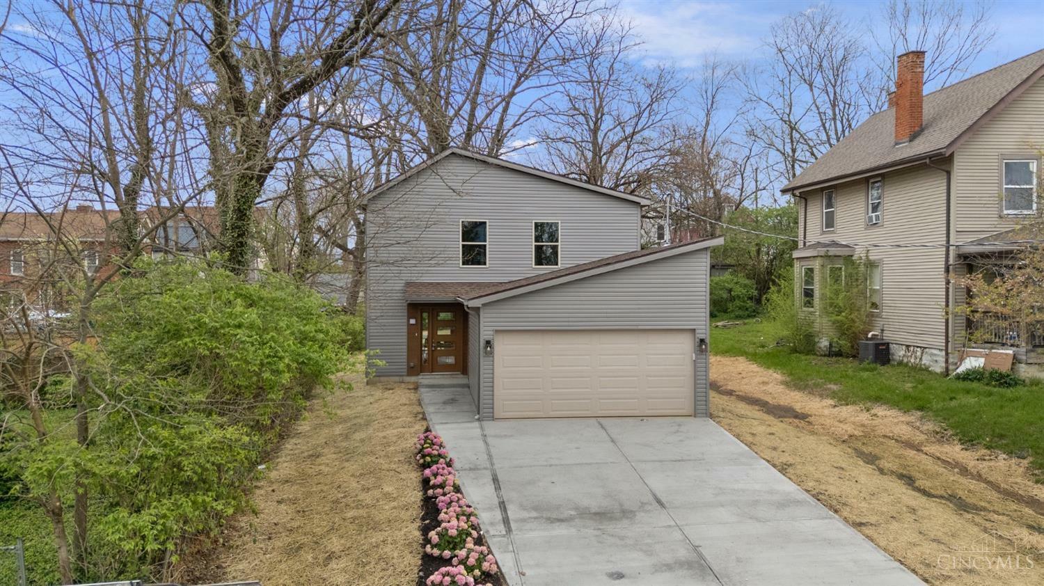 Property Photo: 3315 Bonaparte Avenue OH 45207