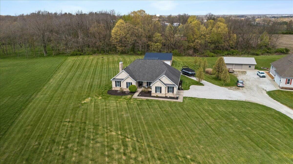 Property Photo: 6023 Waterloo NW Road OH 43110
