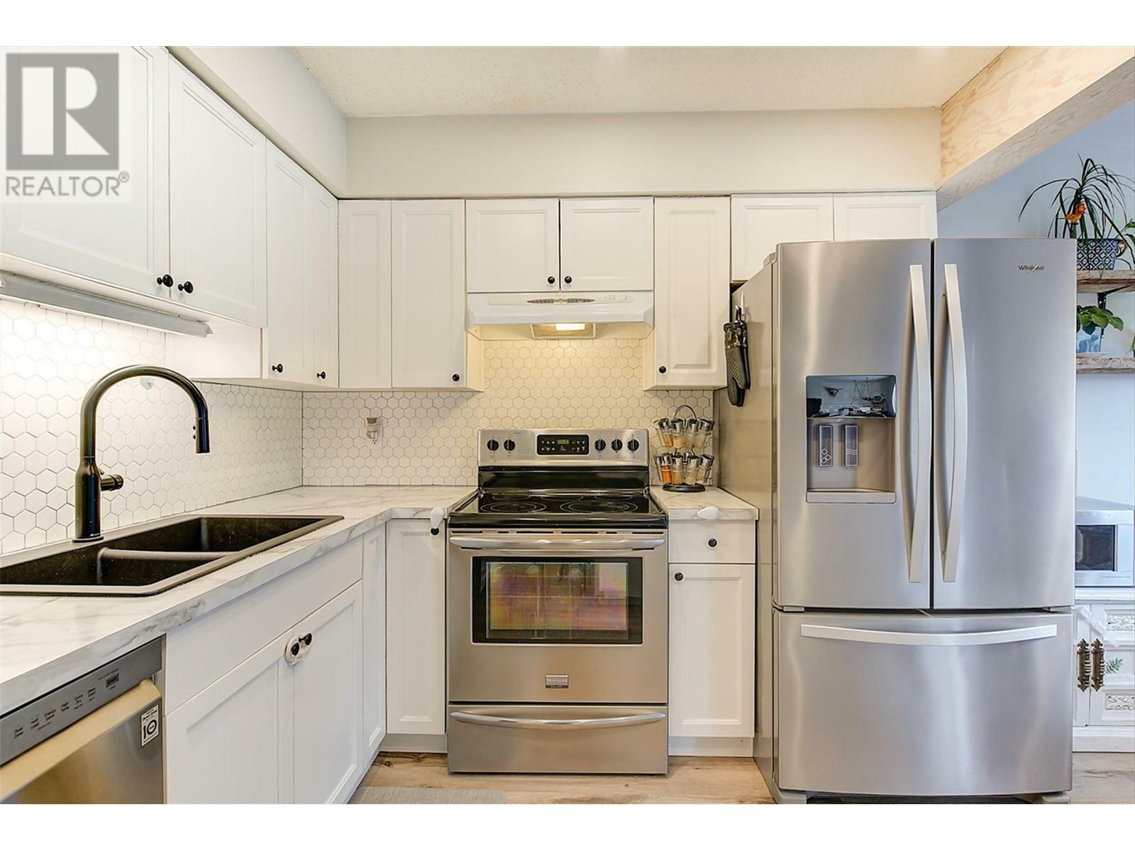 Property Photo: 2937 McAllister Road BC V4T 1G8