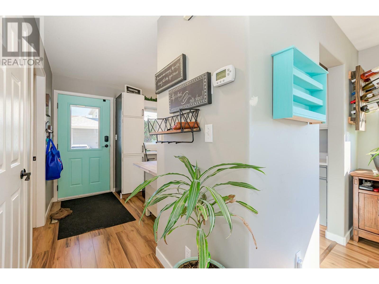 Property Photo: 600 10 Street Southwest 15 BC V1E 1J7